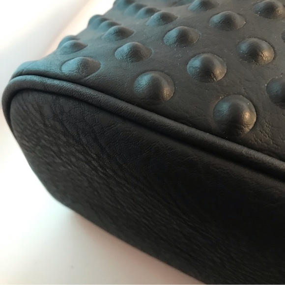 Poverty Flats Vegan Leather Bumpy Shoulder Bag - Picture 9 of 10